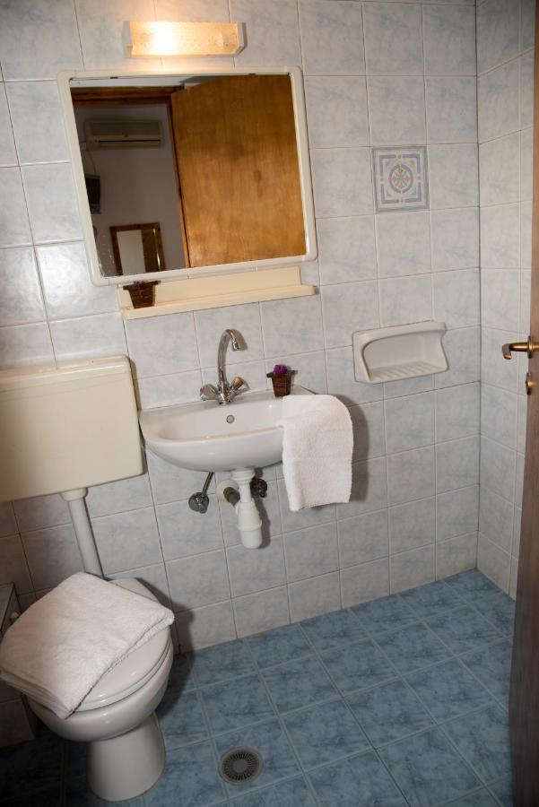 Damianos Rooms Adamantas  Exterior foto