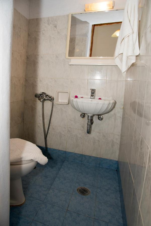 Damianos Rooms Adamantas  Exterior foto
